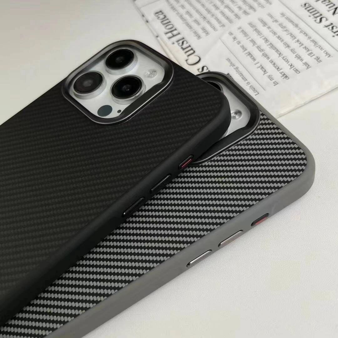 iPhone Uyumlu 15 Pro Max Kılıf M-safe Şarj Özellikli Karbon Fiber Görünümlü Zore Troy Kapak